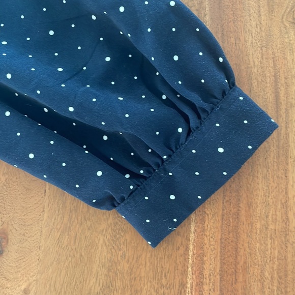 Banana Republic Factory Women's Navy with White Polka Dot Blouse; Size Small - Picture 2 of 5